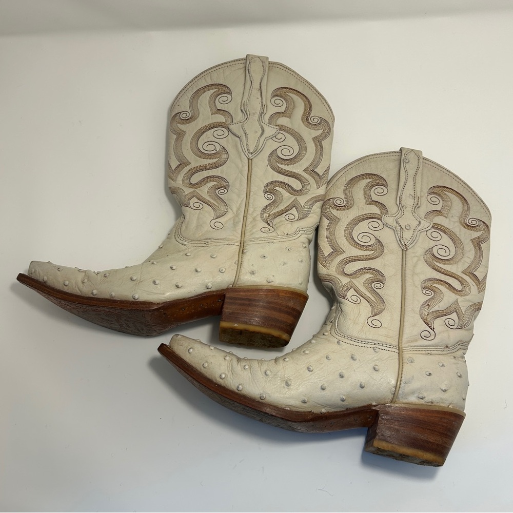 Denver Mountain Hand Embroidered Cream Leather Pointed Toe Heeled Cowboy Boots